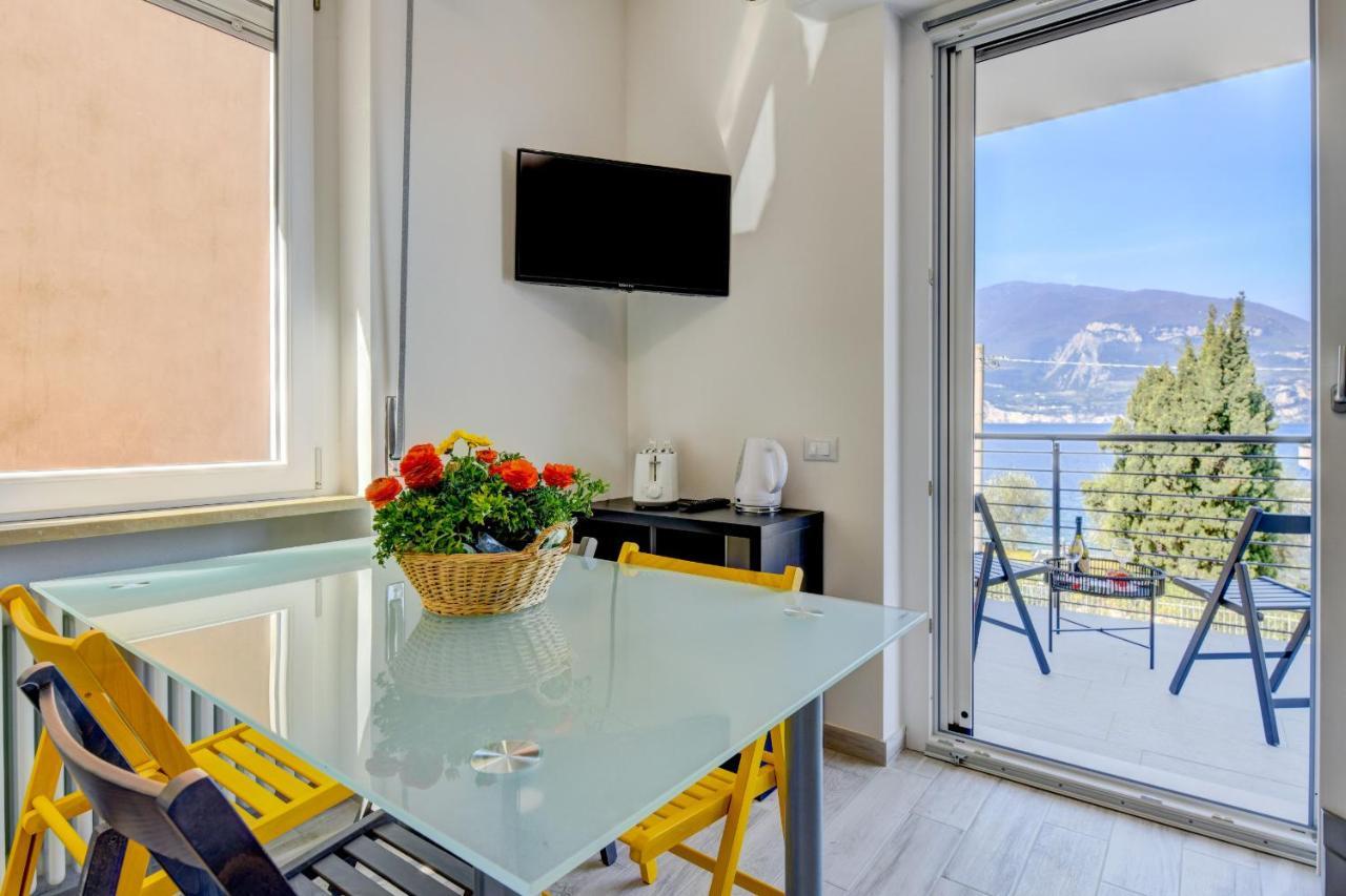 Studio Baldo - Brenzone Holiday Apartments Ngoại thất bức ảnh